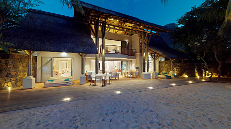 Paradis Beachcomber Golf Resort & Spa