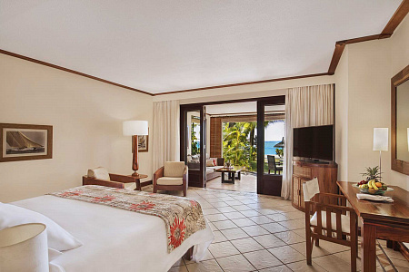 Paradis Beachcomber Golf Resort & Spa