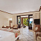Paradis Beachcomber Golf Resort & Spa