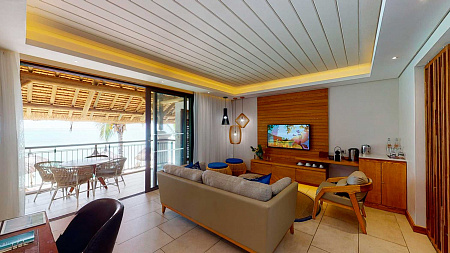 Paradis Beachcomber Golf Resort & Spa