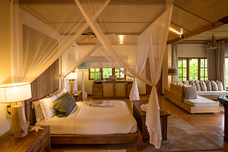 Denis Private Island