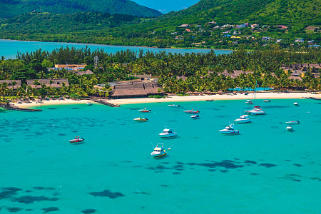 Paradis Beachcomber Golf Resort & Spa
