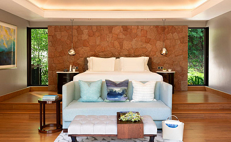 Raffles Praslin