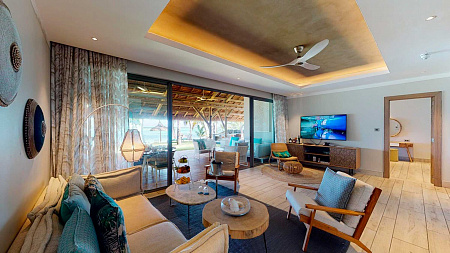 Paradis Beachcomber Golf Resort & Spa