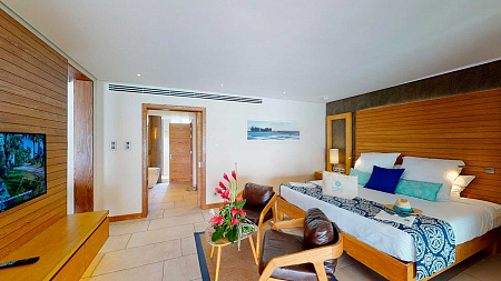 Paradis Beachcomber Golf Resort & Spa